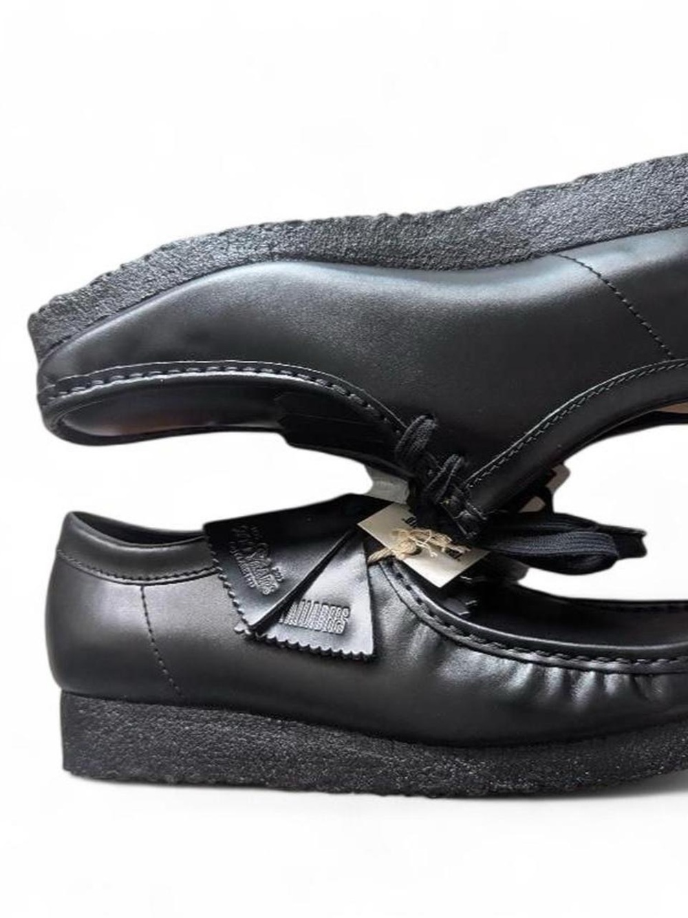 Clarks NWT wallabee